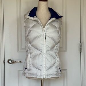 The North Face Women's White and Navy Puffer Vest